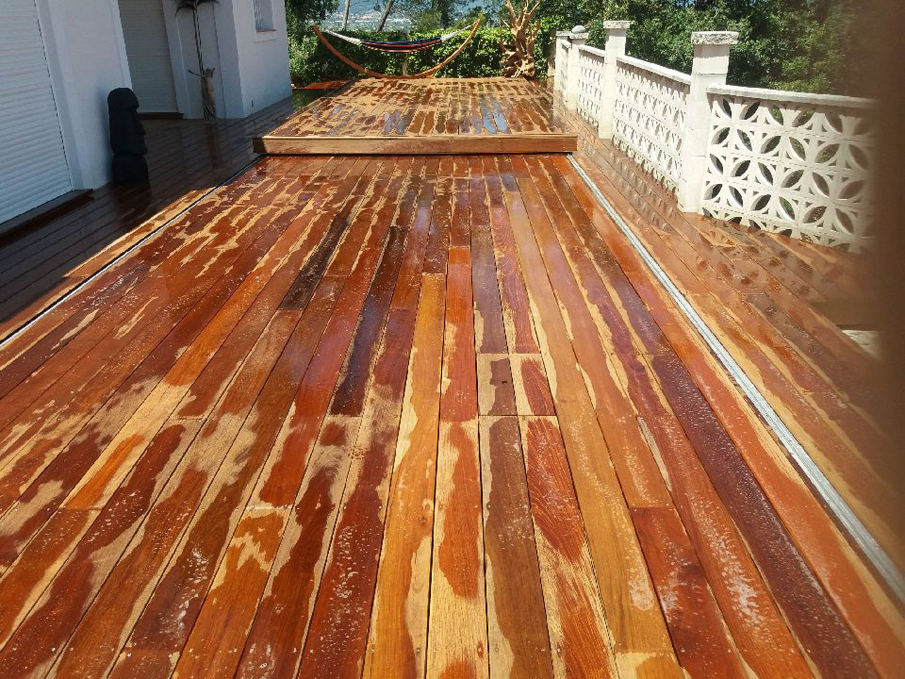 creation terrasse bois exotique la crau