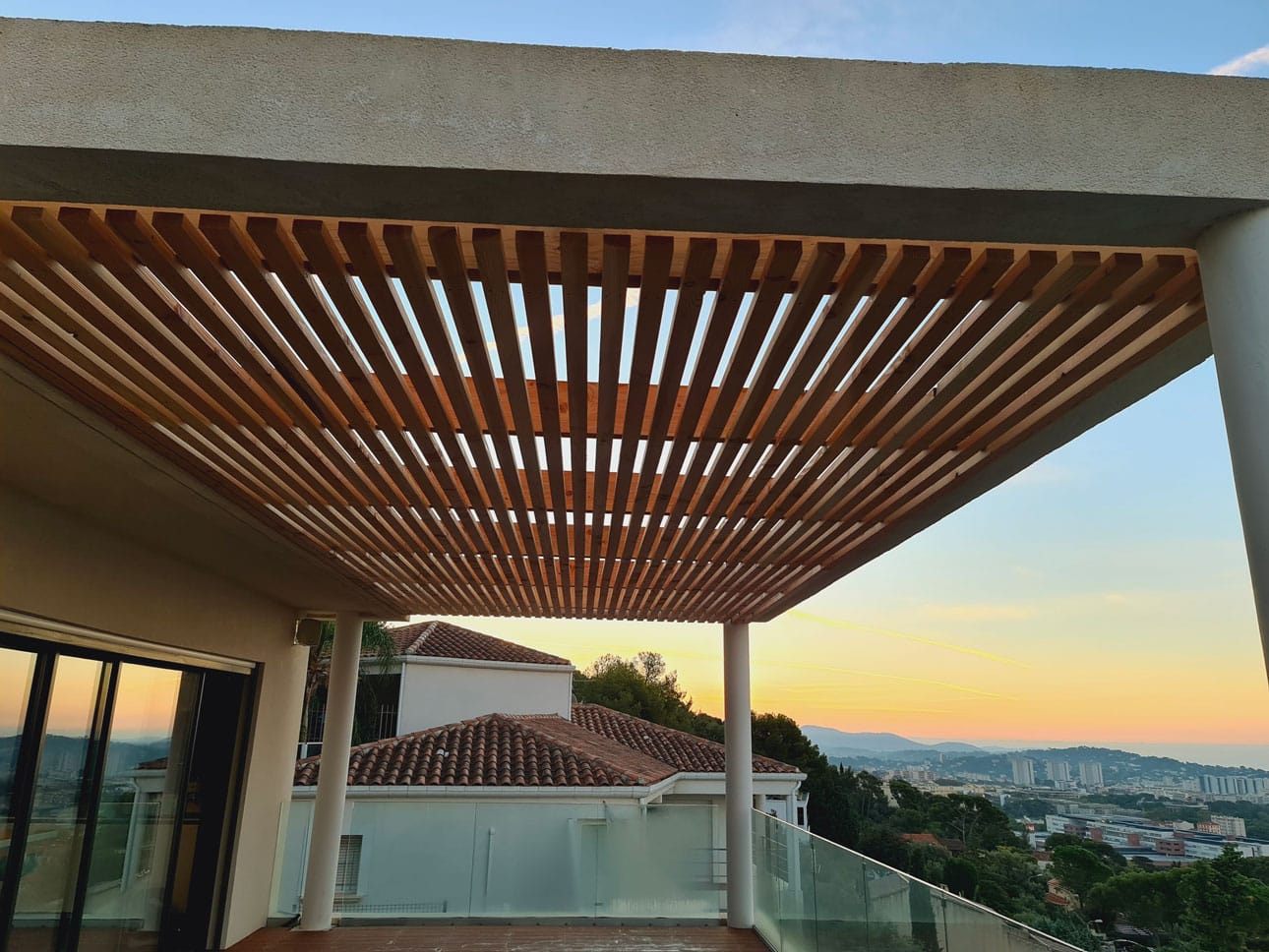 poseur specialiste terrasse en bambou toulon ms construction bois renovation constructeur pergolas en bois