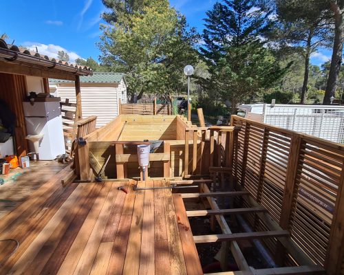 Terrasse bois Le Castellet 83330 - Tigerwood chantier construction piscine en bois le castellet ms construction bois renovation