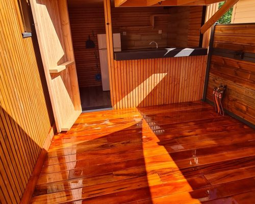 Terrasse bois Le Castellet 83330 - Tigerwood constructeur cuisine d'ete bois le castellet ms construction bois renovation